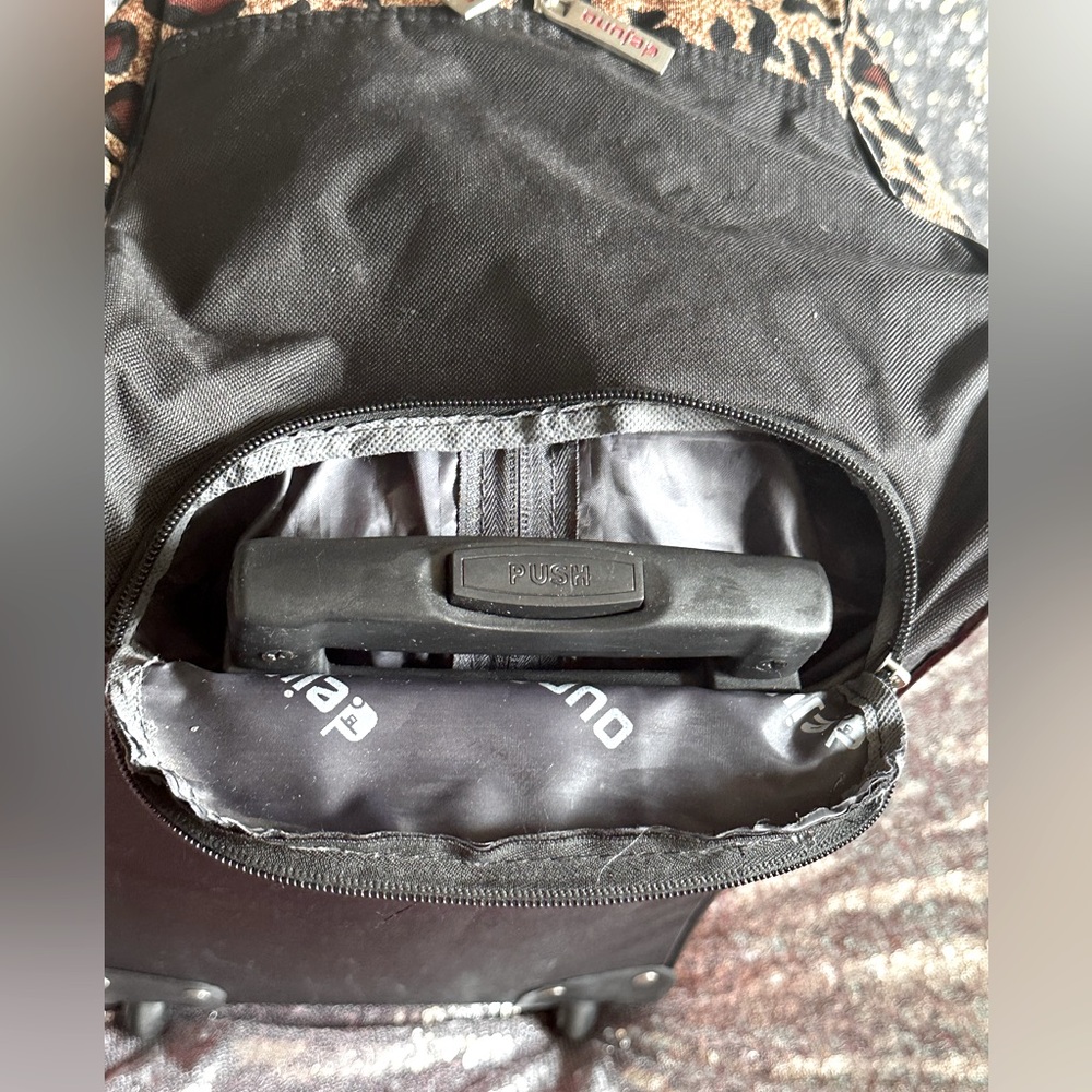 DEJUNO Large Cheetah Stripes Carry On Travel Bag Suitcase - Picture 12 of 16